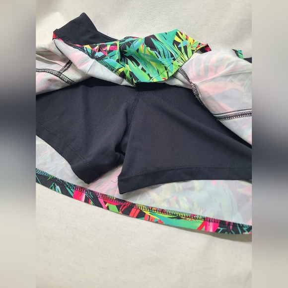 Fabletics Lorraine Run Skirt Tropical Print Size Large - Picture 3 of 9